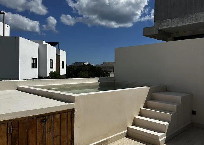 Apartment Penthouse In La Valeta With Rooftop & Plunge Pool